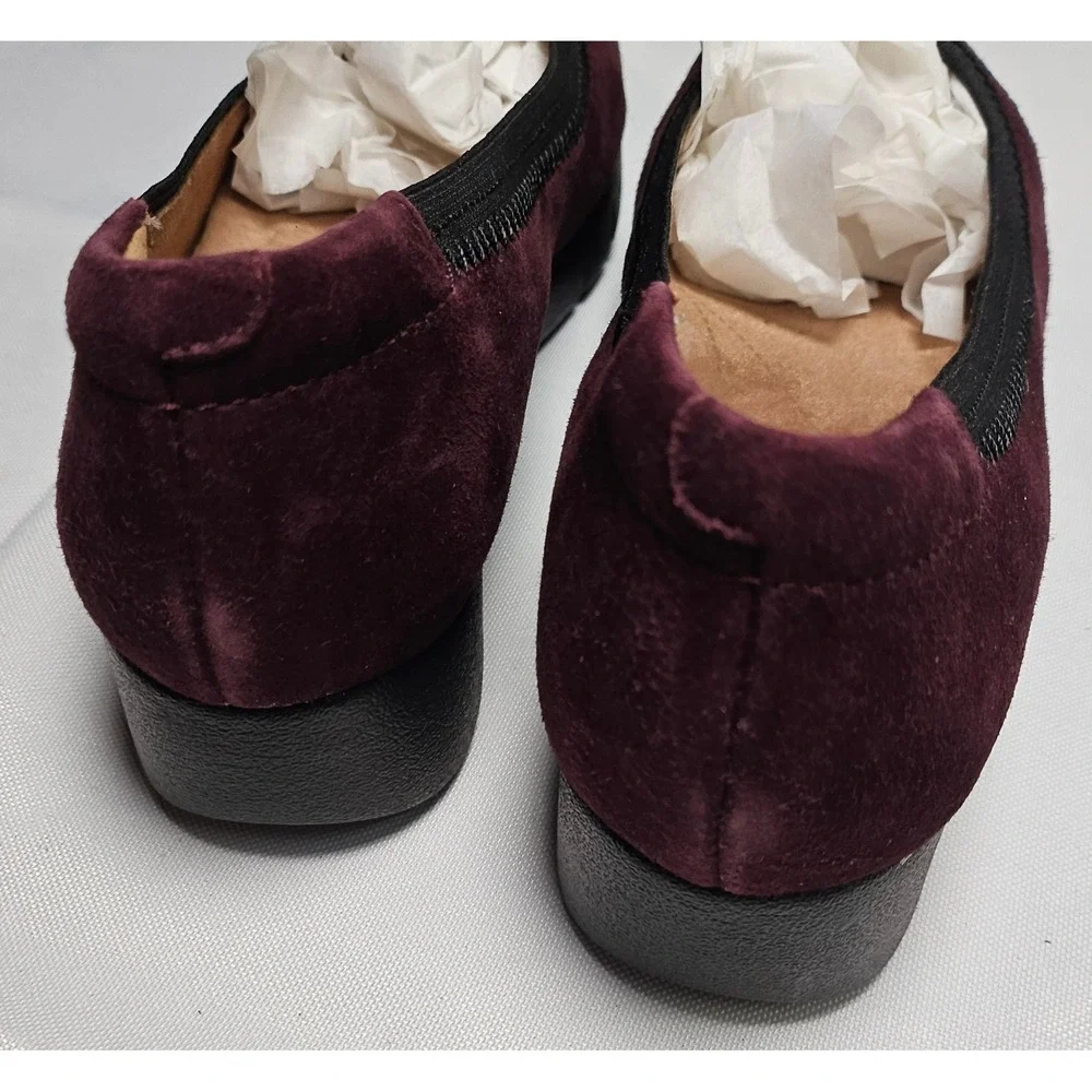 Clarks‎ Daelyn Hill Aubergine Suede Slip On Ballet Flats Women's 6W NIB